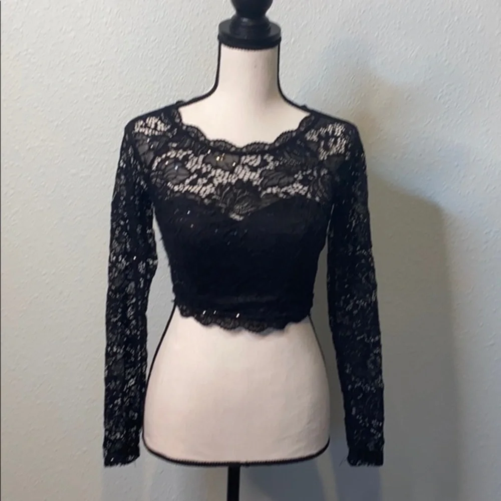 💜💜 Women’s Black Lacy Sequined Top Junior Size 3